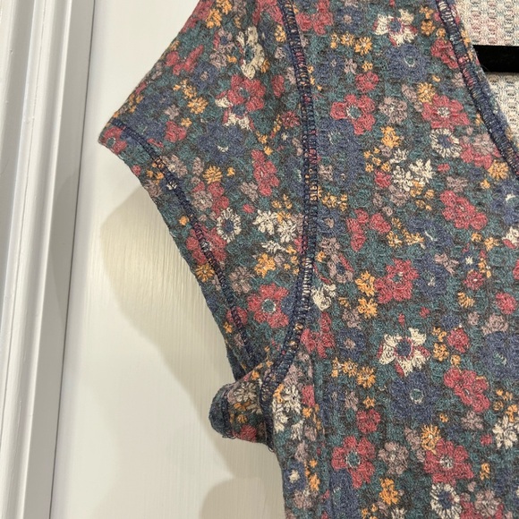 Natural Life waffle knit button front tee. Size XL. NWT. slim fit. - Picture 3 of 8